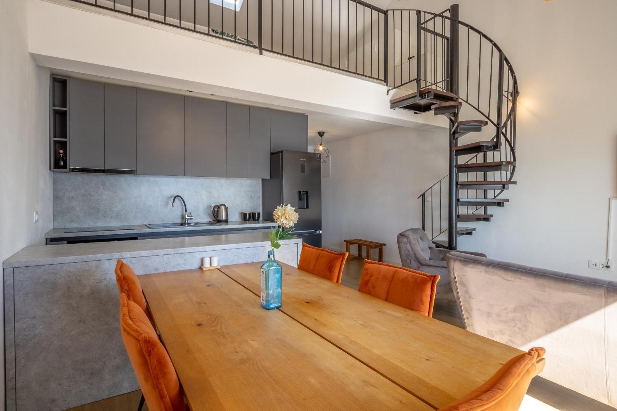 Апартаменты Apartman Rojo Омиш Экстерьер фото